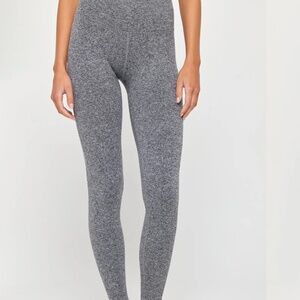 Spiritual Gangster Heather Grey Love Sculpt Seamless 7/8 Legging in Size XS/S
